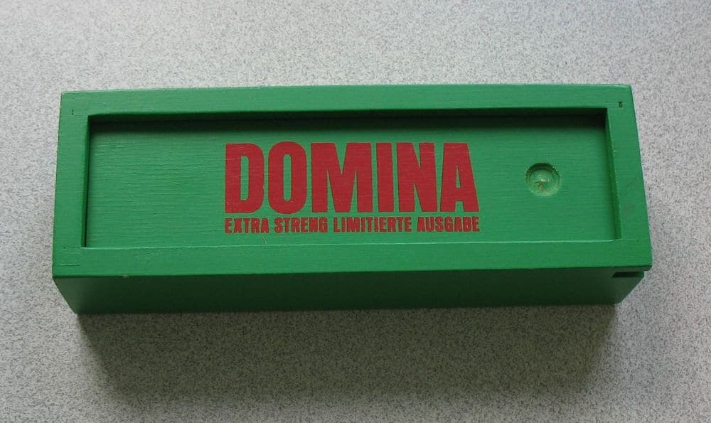 domina_box