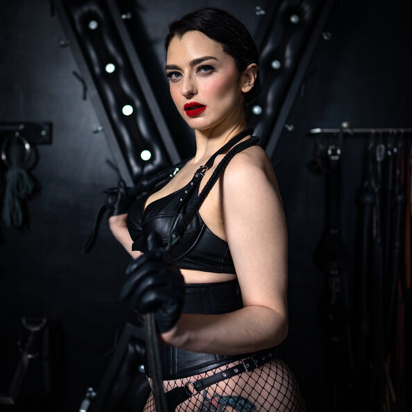 miss-bella-lugosi-by-sado-ladies-1@594