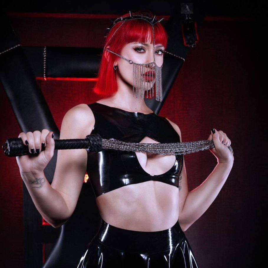 33Mistress_Black
