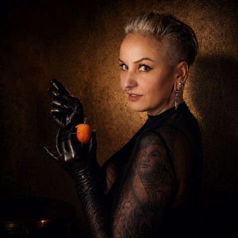 20atrafyr-domina-lederhandschuhe