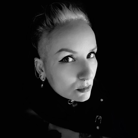 55atrafyr-domina-im-atrium-berlin